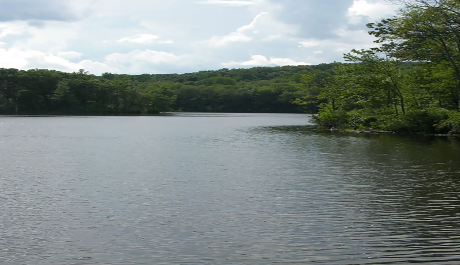 Hattertown-Pond-Preserve-pond-newtown-ct