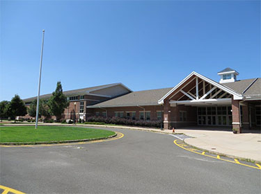 Reed-Intermediate-School-front-of-school-newtown-ct