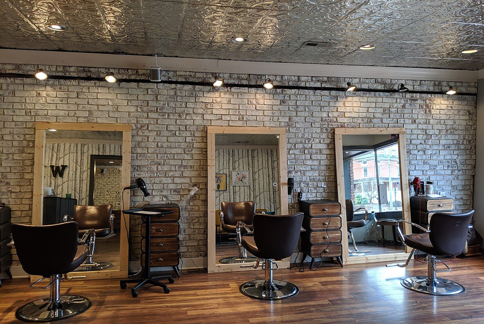 Health-wellness-beauty-image-of-barber-shop-chairs-in-front-of-mirrors-newtown-ct